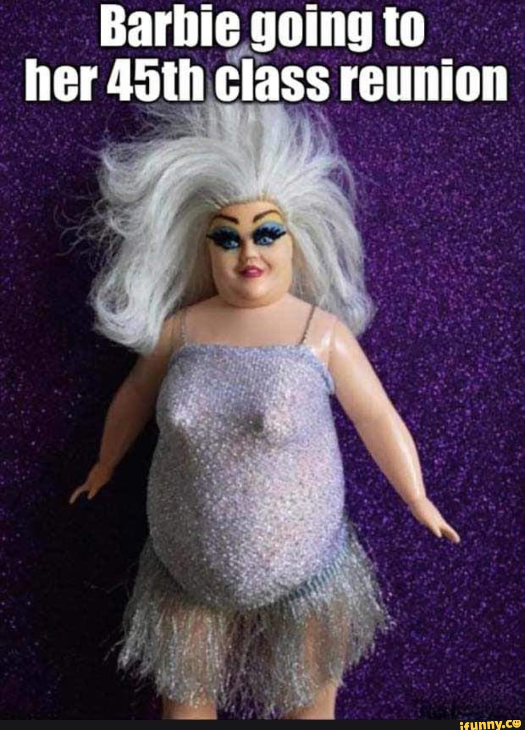 Barbie
2
going to
her 45th class reunion