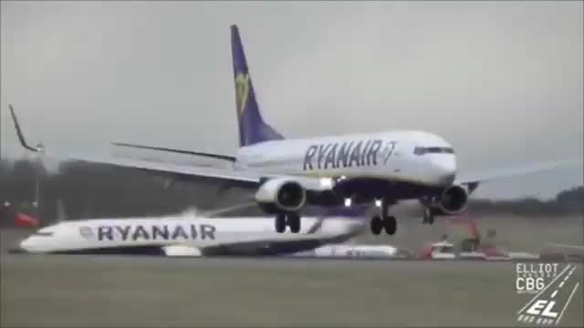 Ryanair Memes Best Collection Of Funny Ryanair Pictures On Ifunny