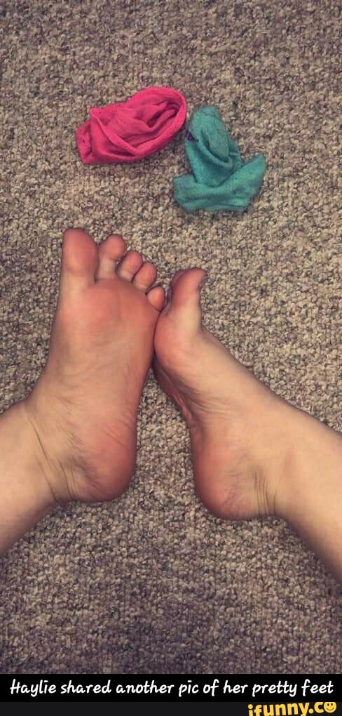 Haylie shared another pic of her pretty feet