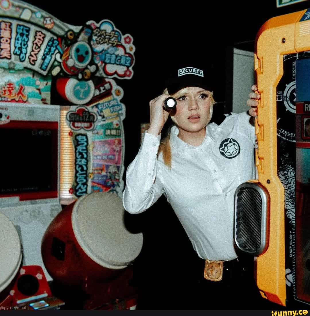 Freddy lockdown. Фнаф секьюрити брич мемы. Freddy you're supposed to be on lockdown. Fnaf 9 security breach. Five nights at freddy's song miatriss - radiobunny inc.
