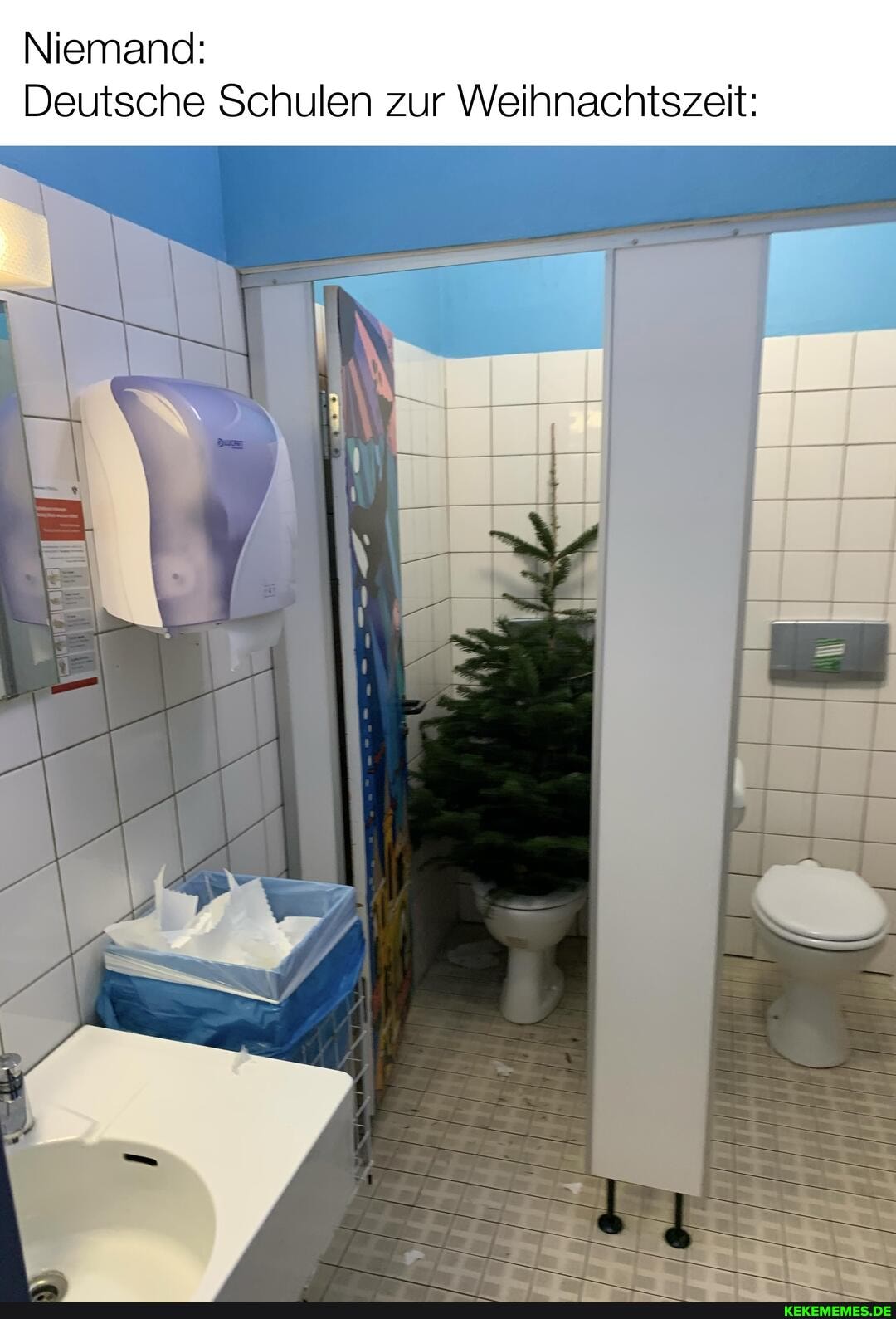Niemand:
Deutsche Schulen zur Weihnachtszeit: