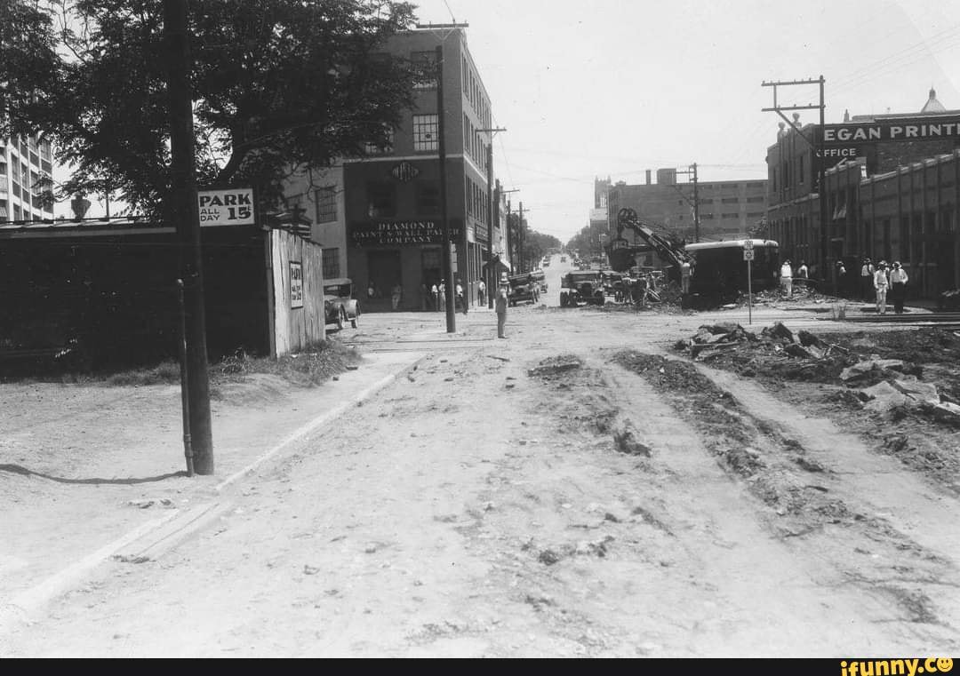 Ross and Lamar streets in Dallas. (1932) EGAN PRINT! SS iFunny