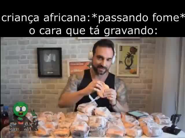 OS AFRICANOS PENSANDO TÔ COM TANTA FOME QUE SE EU PODESSE MORDERIA A SUA  CANELA - Gerador de Memes Online