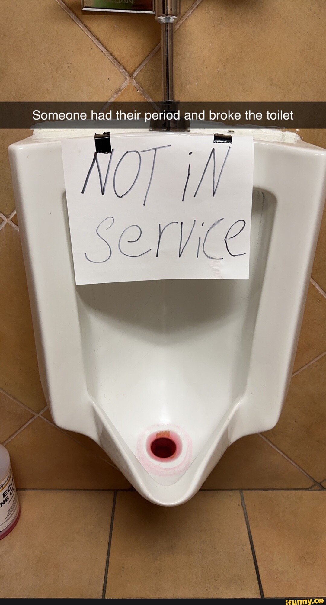 Someone had their period and broke the toilet SSS iFunny