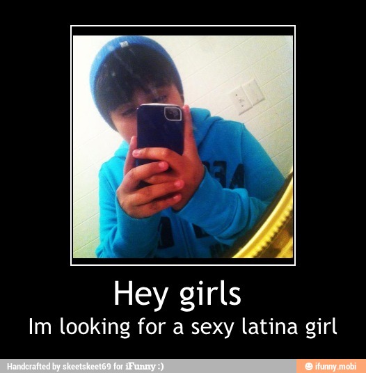 Hot Latina Mirror Selfie