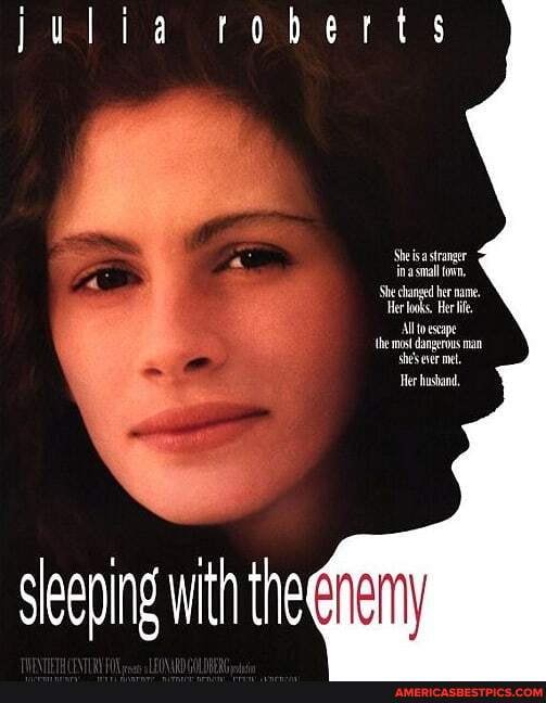 julia roberts
Sheisa stranger
ina small vn,
'She changed Her her name,
Her Hei
Alto ecape
'the most dangerous man sheS eer me
er hushand,
Sleeping with the