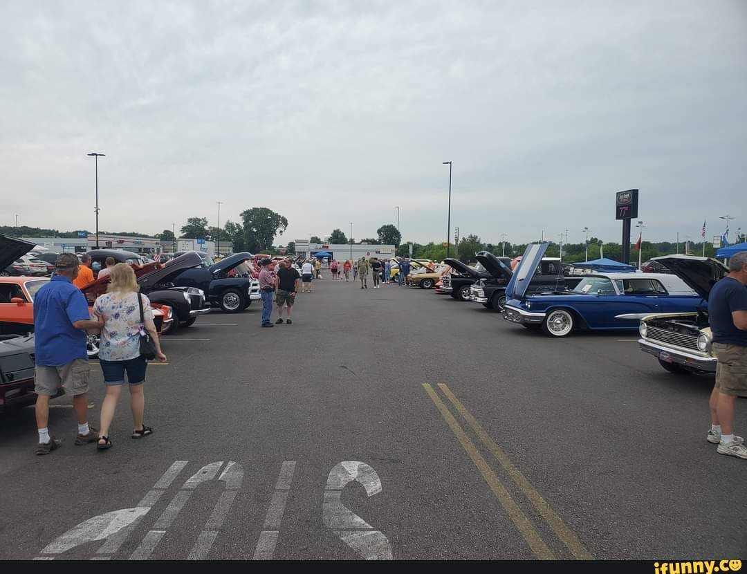 Car show at Plymouth Walmart today! They are here till 2pm!! You can