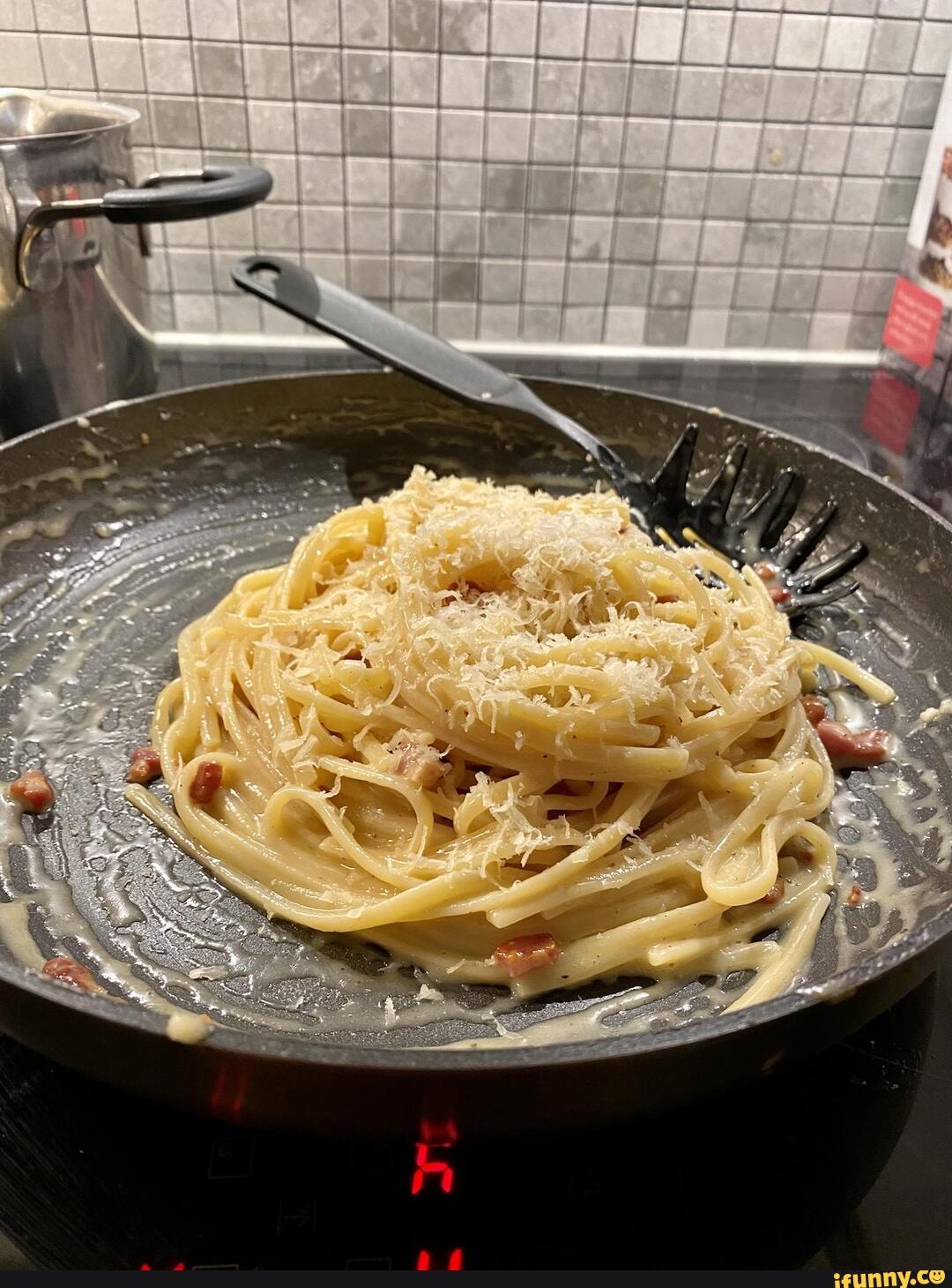 200-grams-of-pasta-linguine-here-80-grams-of-pancetta-2-eggs-50