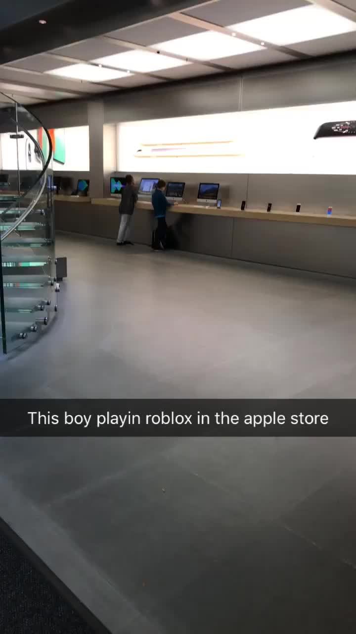 This Boy Playin Roblox In The Apple Store Ifunny