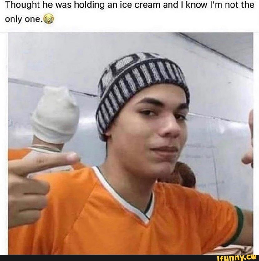 Thought he was holding an ice cream and I know I'm not the only one.@