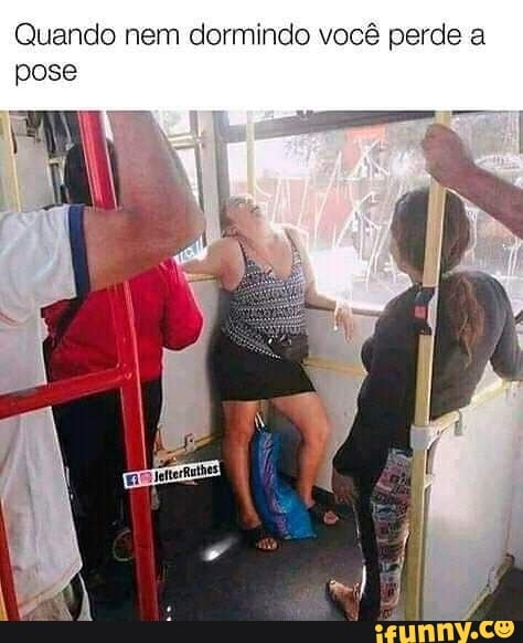 Quando nem dormindo você perde a pose