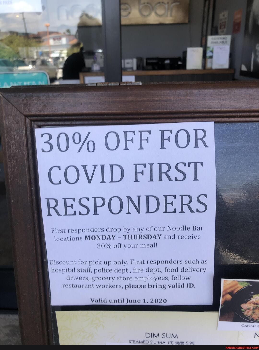 F FOR
FIRST RESPONDERS
First responders drop by any of our Noodle Bar locations MONDAY - THURSDAY and receive
30% off your meal!
Discount for pick up only. First responders such as hospital staff, police dept., fire dept., food delivery drivers, grocery store employees, fellow restaurant workers, please bring valid ID.
Valid until June
DIM SUM
STEAMED SILI