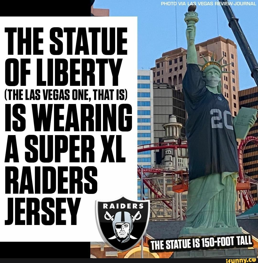 THE STATUE OF LIBERTY (THE LAS VEGAS ONE, THAT IS) IS WEARING PHOTE VIA