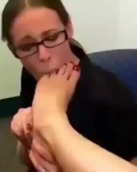 Lick feet girl 