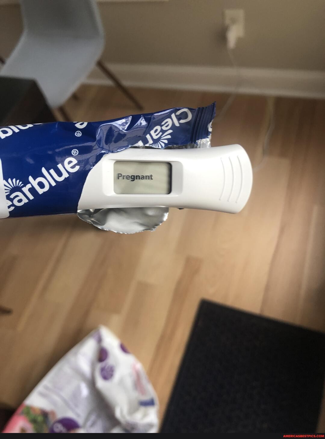 Pregnant
an