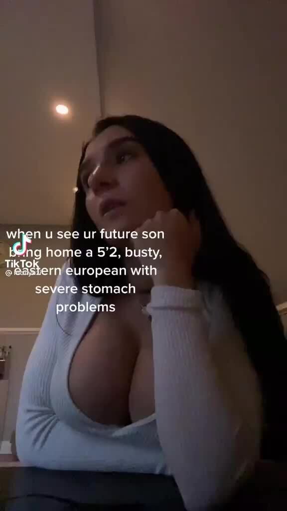 busty mom