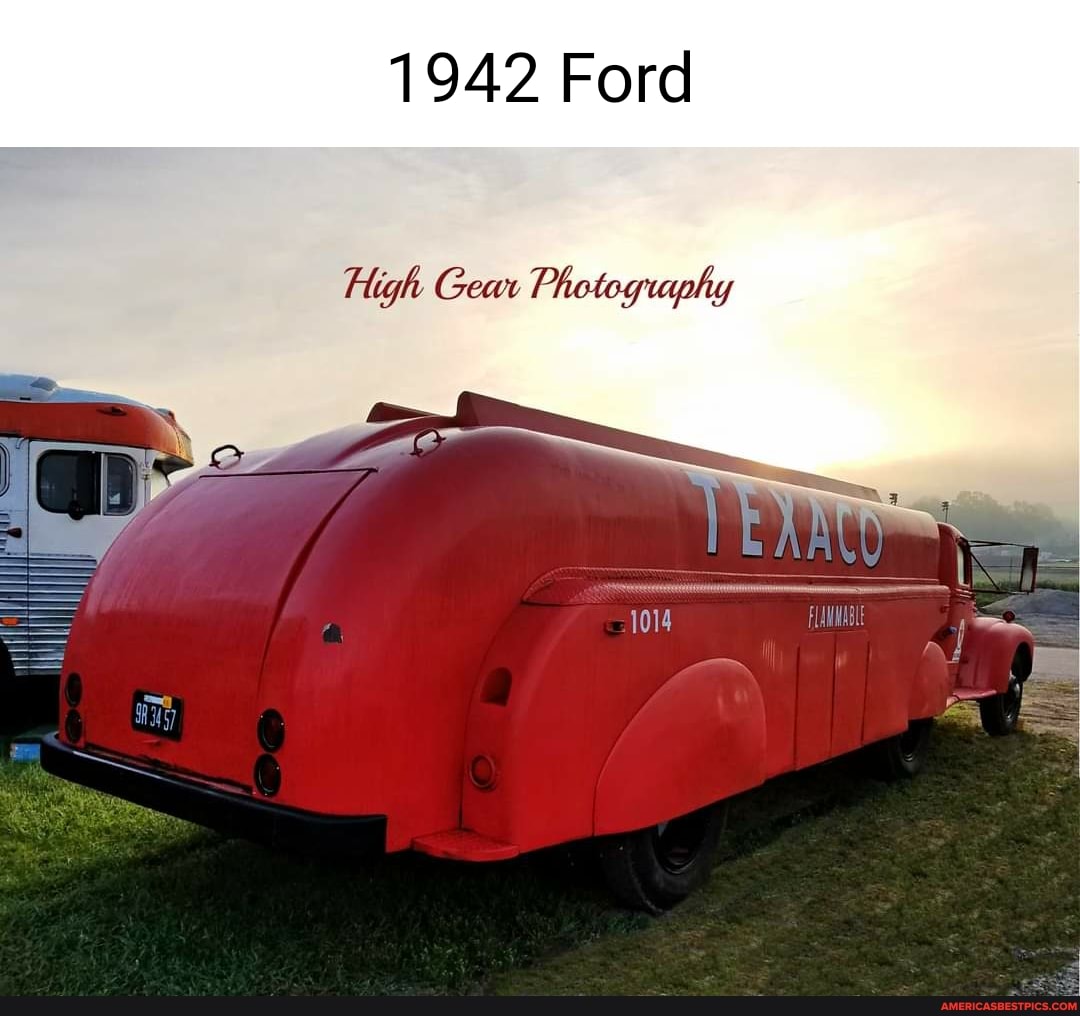 1942 Ford
High Gear Photoguphy