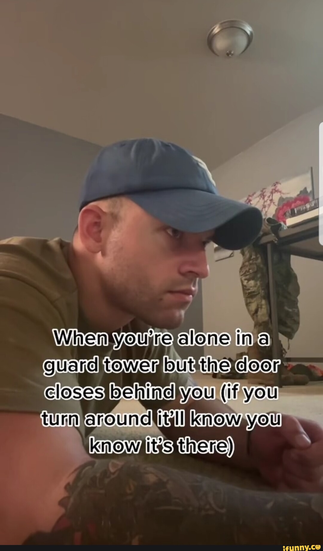 Und Ina Tower Unen alone ina a @uarel tower but the closes beltinel yeu you - iFunny