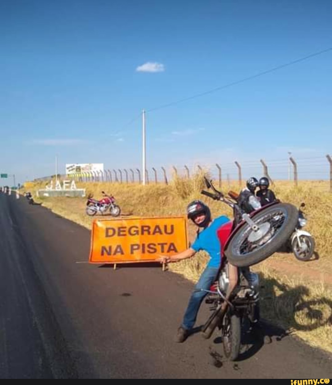 I DEGRAU
NA PISTA