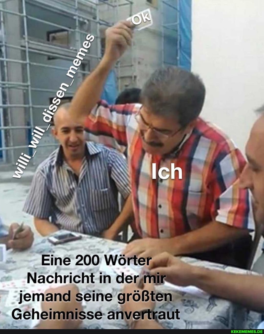 D Ich
Eine 200 \Wörter
Nachricht in der mi_ _ jemand seine größten
Geheimnisse anvertrauf