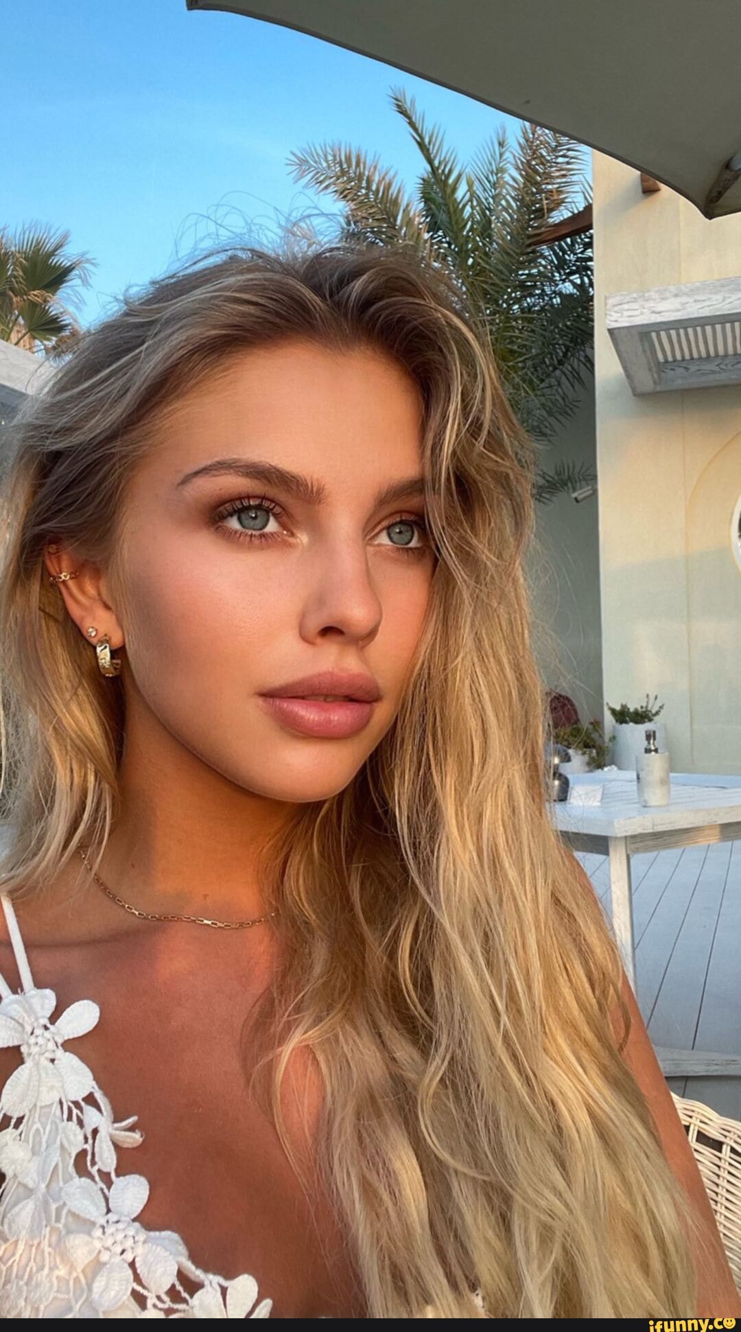 @alexa_breit Instagram Story 2022-4-3 - iFunny