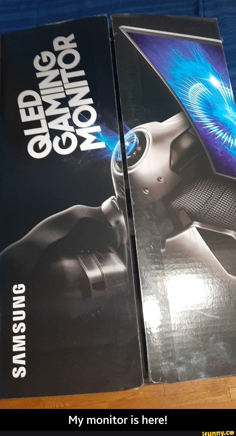 My monitor is here! - My monitor is here!