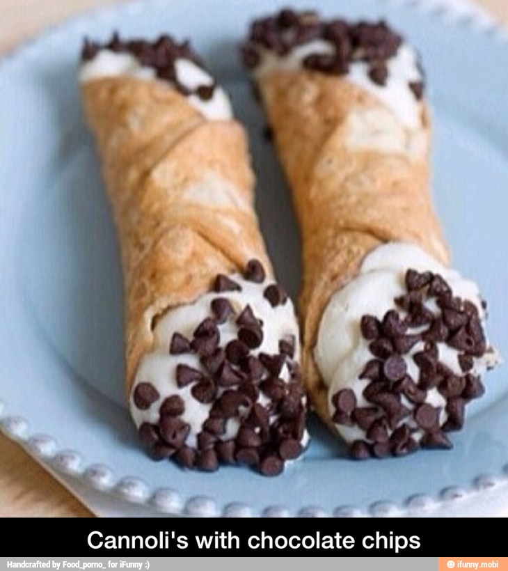 Cannoli's with chocolate chips - Cannoli's with chocolate chips