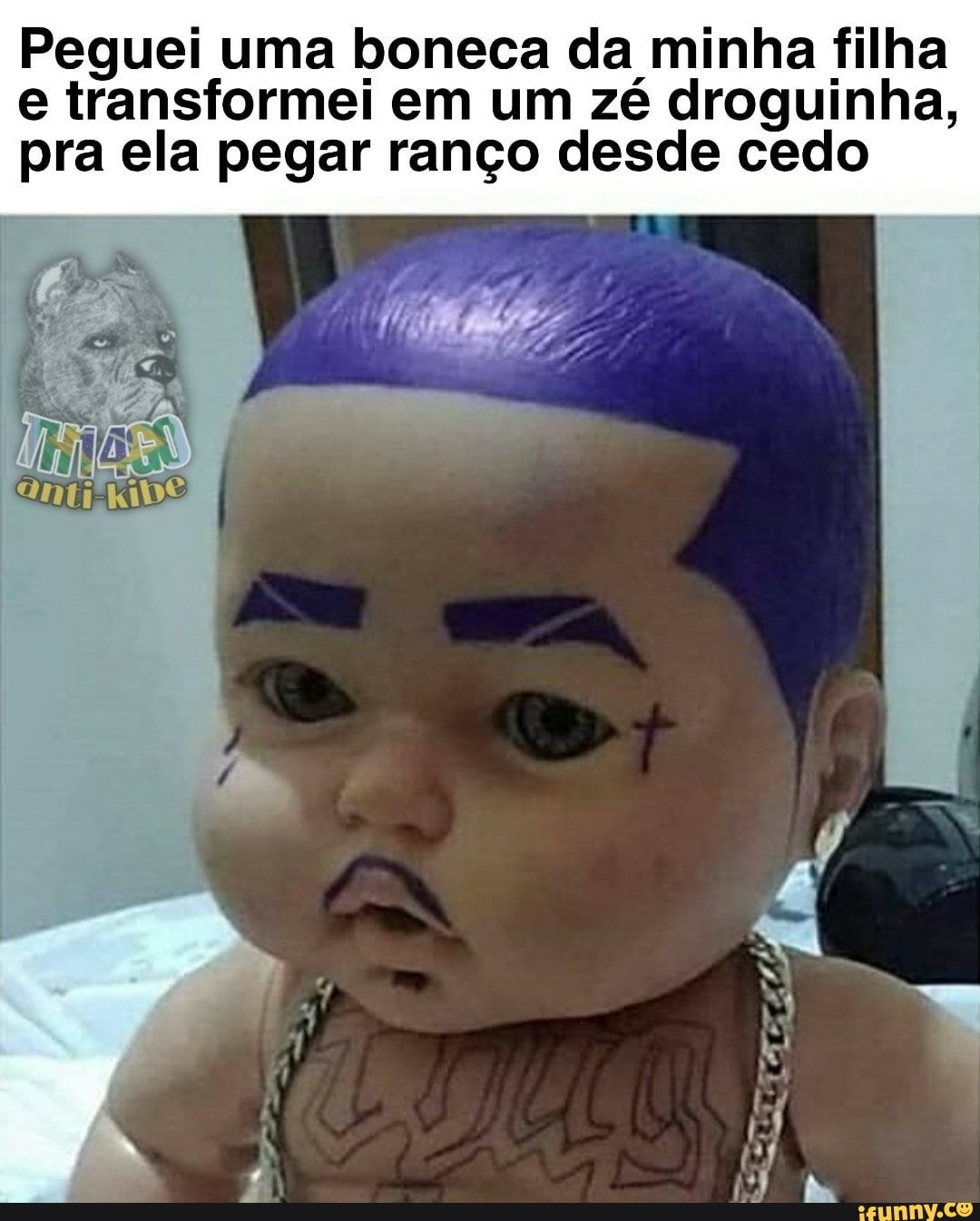 Peguei uma boneca da minha filha e transformei em um zé droguinha, pra ela pegar ranço desde cedo