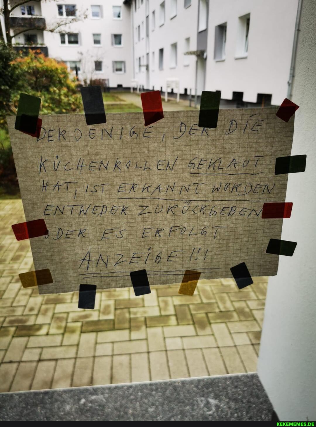 N ROLL EM
\ HAT, ERAAN INT WORDEN
ENTWEDER ZUR
ES EK AN