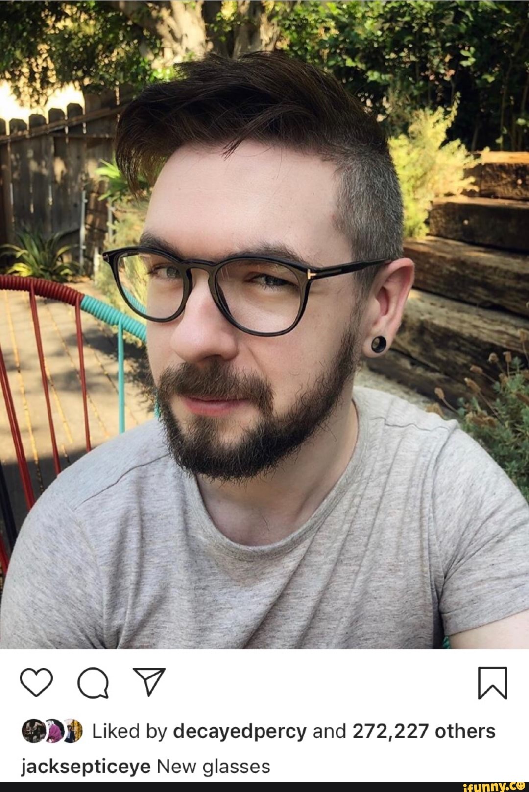 031) Liked by decayedpercy and 272,227 others jacksepticeye New glasses ...