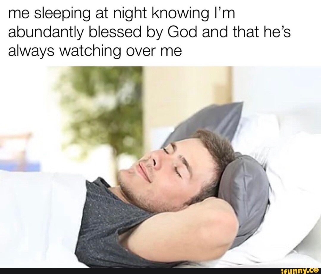 Счастливый спящий человек