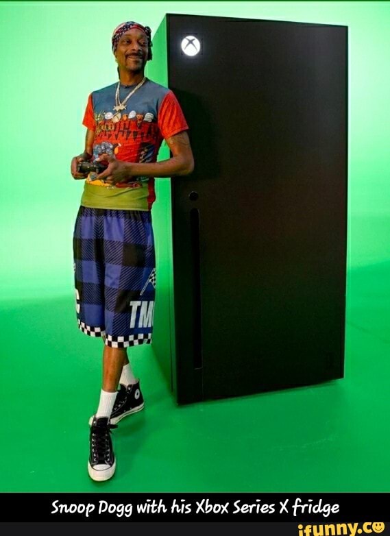 Snoop Dogg can chill and play games as he unboxes world's first Xbox Series  X Fridge – GeekWire