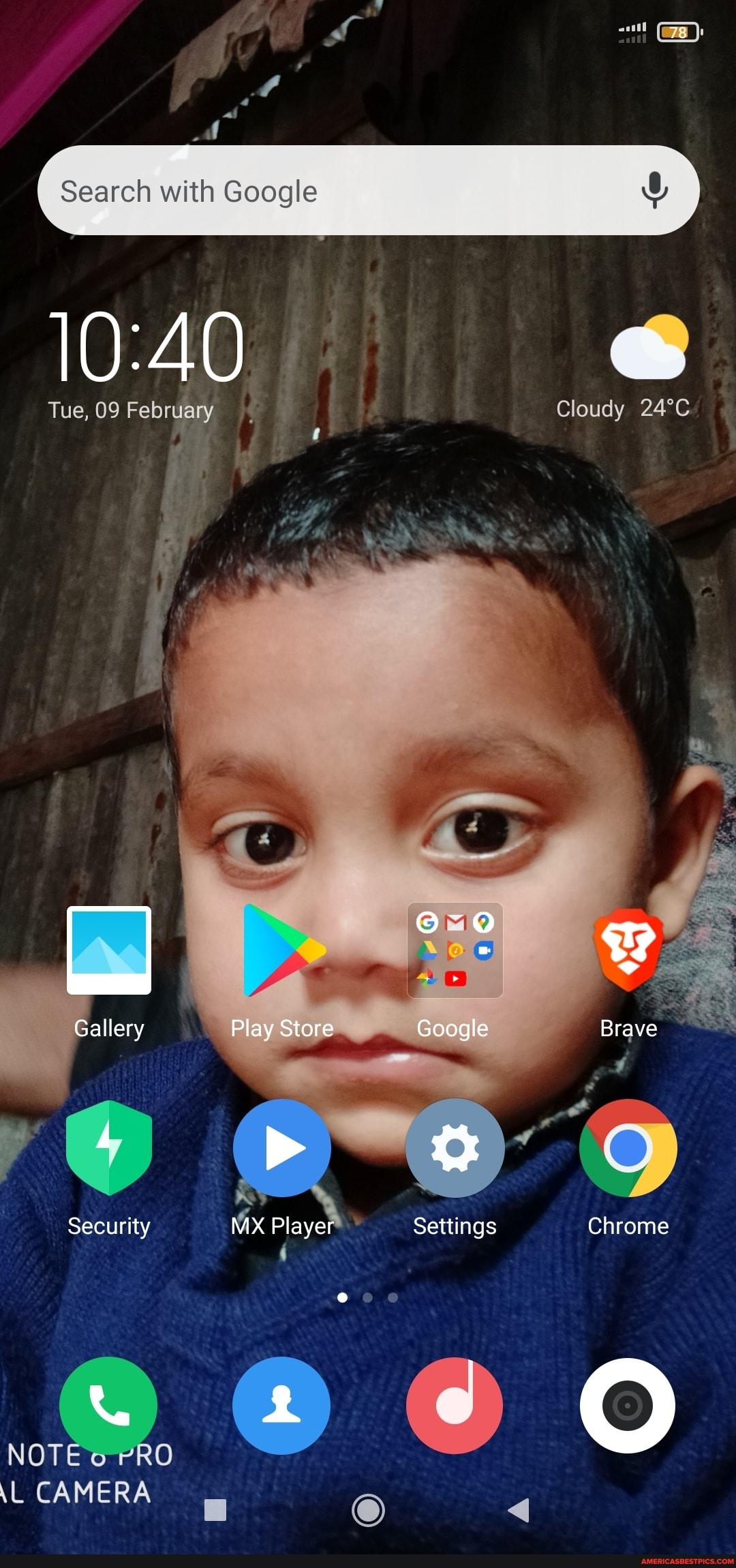 Search with Google G Tue, 09 February Cloudy
Gallery
Security
NOTE PRO
\L CAMERA
Gallery Play Store Google Brave
Security Bx Player Settings Chrome