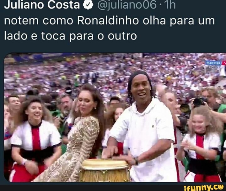Juliano Costa (julianoV6 notem como Ronaldinho olha para um
lado e toca para o outro