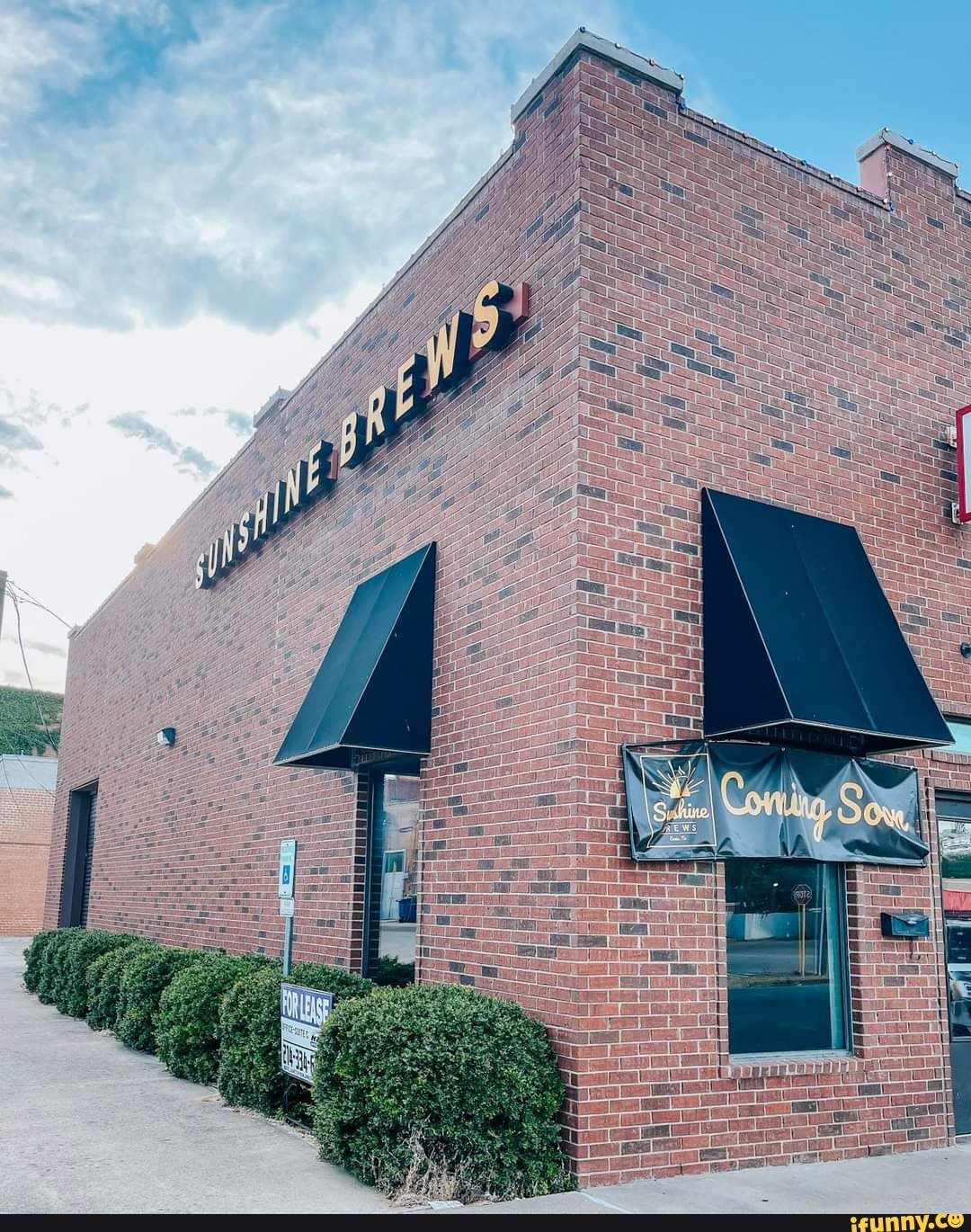 Every downtown needs a place to grab a brew! From fresh coffee to beer