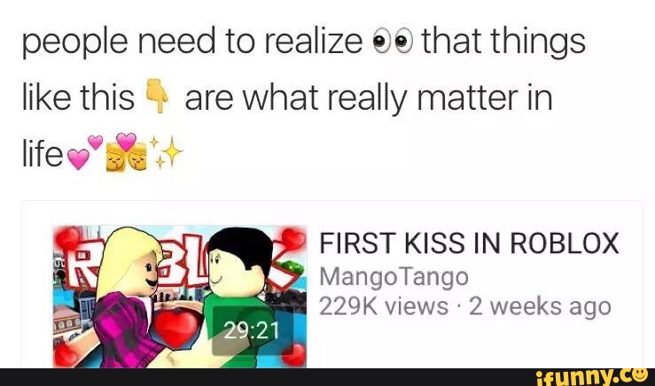 People On Roblox Kissing