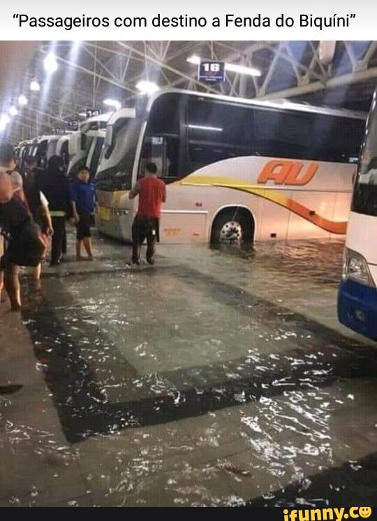 "Passageiros com destino a Fenda do Biquíni"