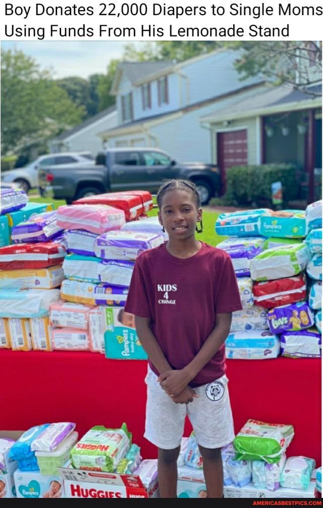 Boy Donates 22,000 Diapers to Single Moms
Using Funds From His Lemonade Stand