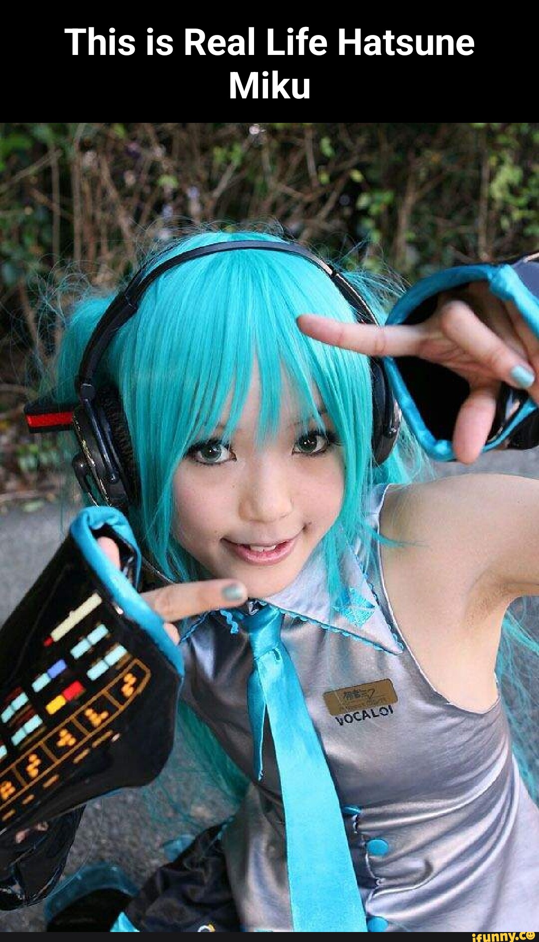 Cute Hatsune Miku Japanese Cosplayer 39