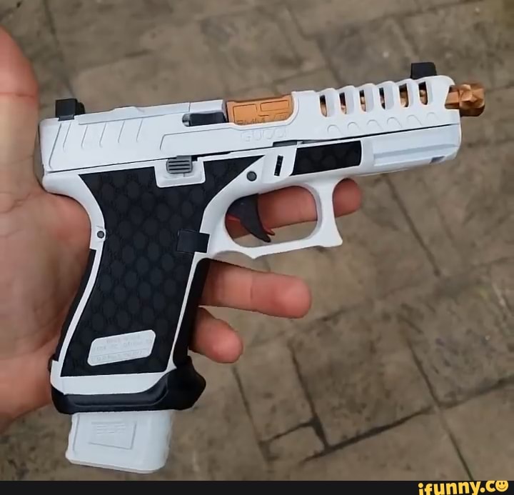 Gucciglock memes. Best Collection of funny Gucciglock pictures on iFunny  Brazil