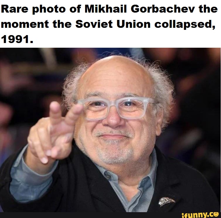 Rare photo of Mikhail Gorbachev the moment the Soviet Union collapsed