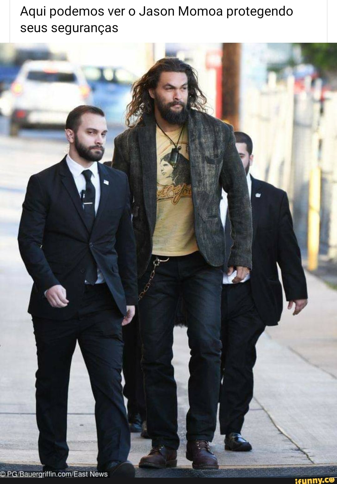 Aqui podemos ver o Jason Momoa protegendo seus seguranças
PG Bauerariftin com East News