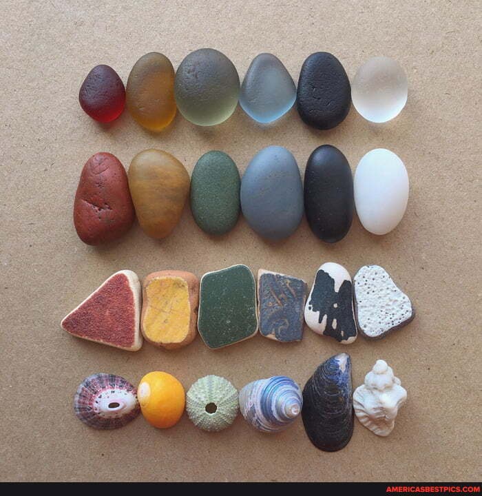 gradient, seaglass, beach, stones, sea, pottery, shells
