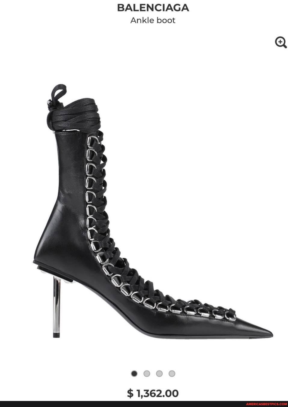 BALENCIAGA Ankle boot
An