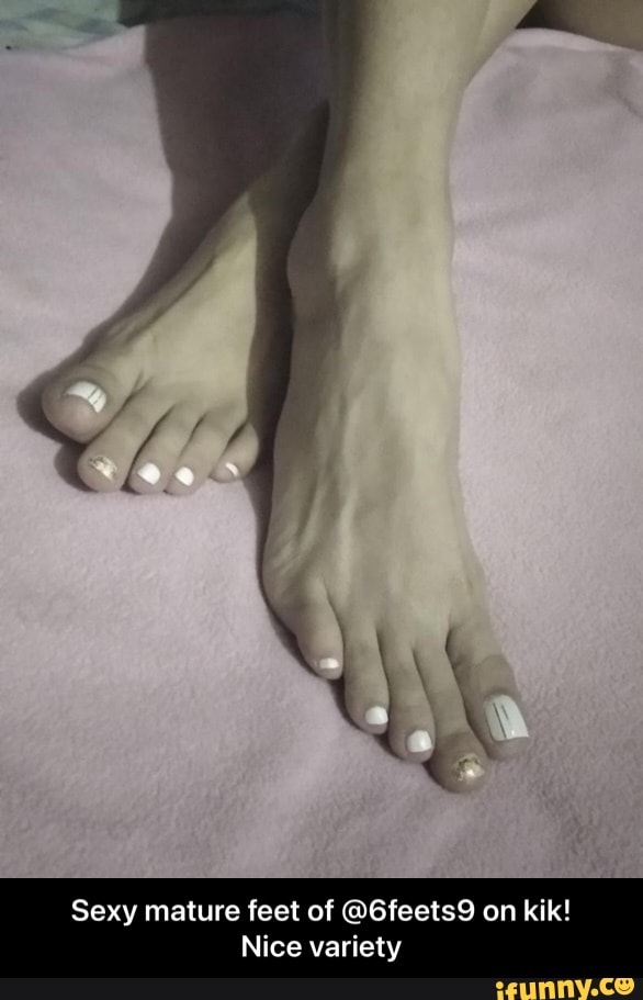 Mature feet and toes