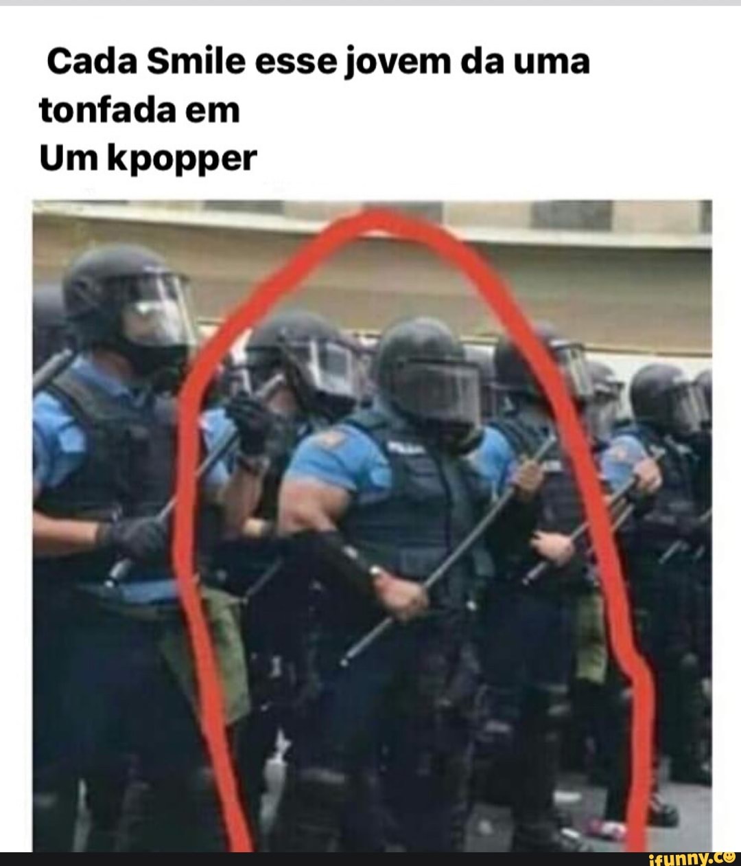 Cada Smile esse jovem da uma
tonfada em
Um kpopper