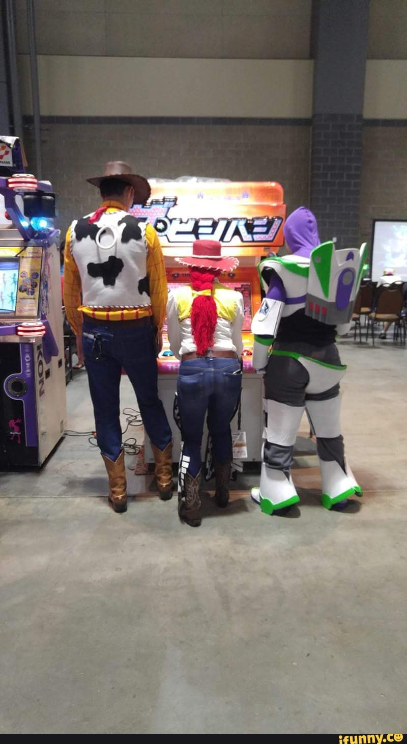 Toy story cosplay! - iFunny