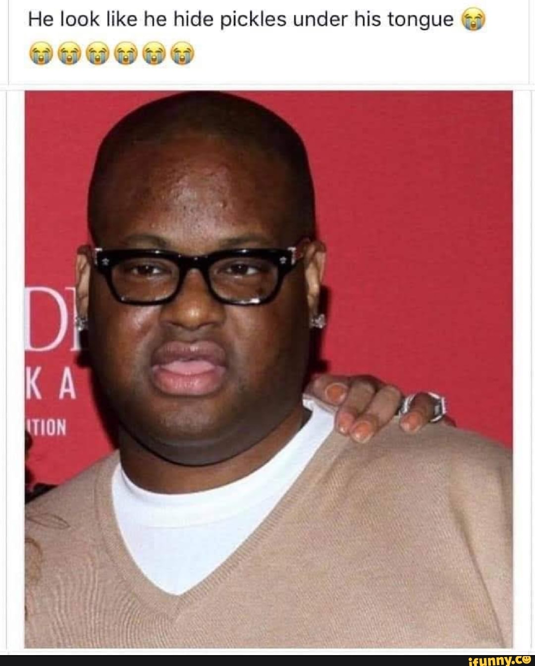 Spongebob Hide Pickles Under His Tongue