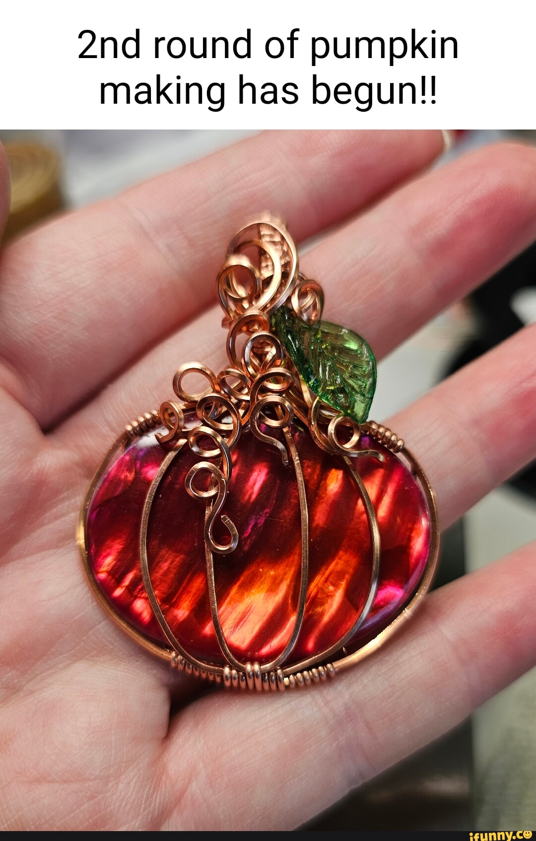 Pendants memes. Best Collection of funny Pendants pictures on iFunny