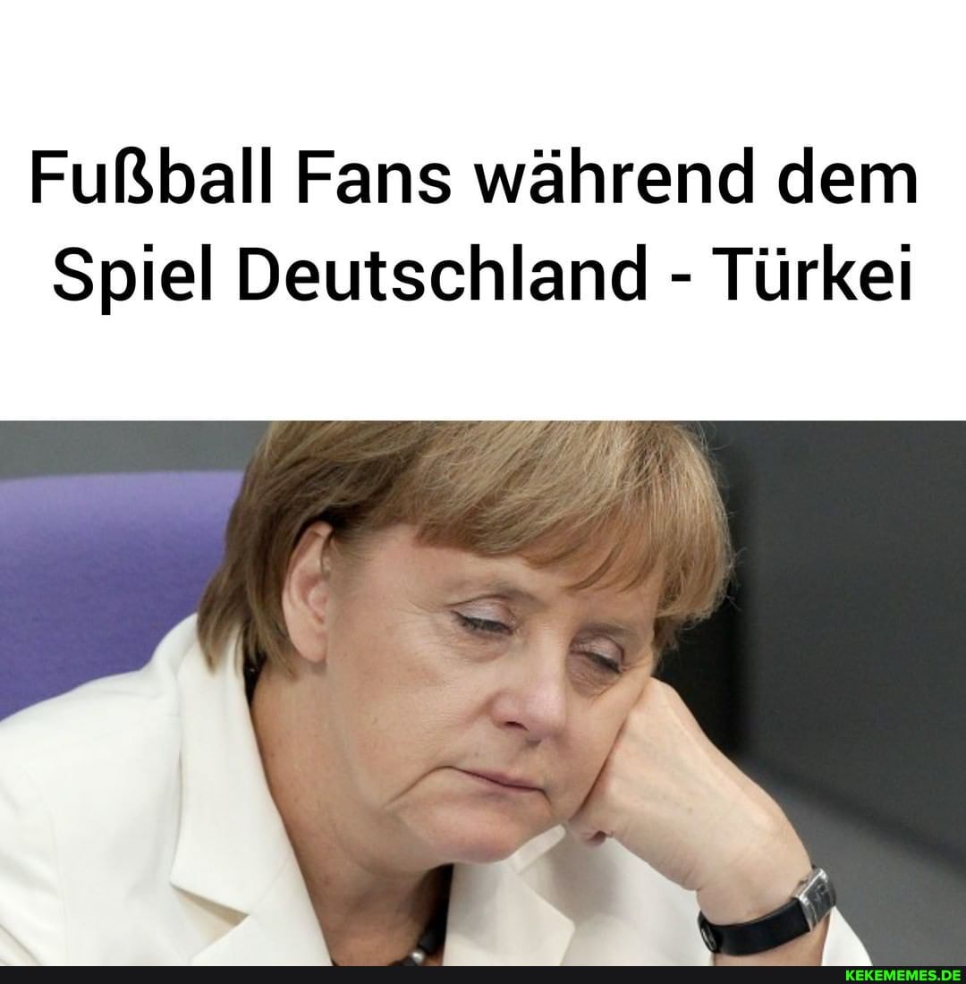 Fußball Fans während dem
Spiel Deutschland - Türkei